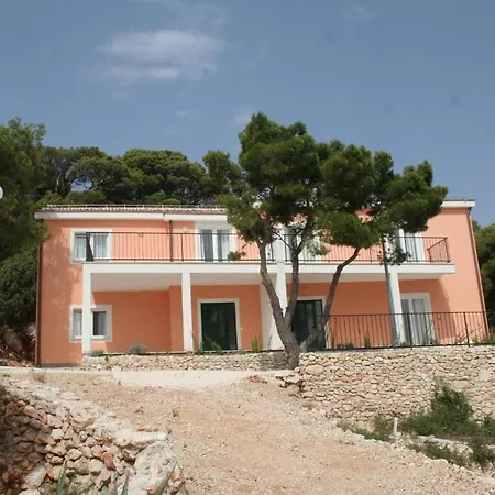 Apartment By The Sea - 3098