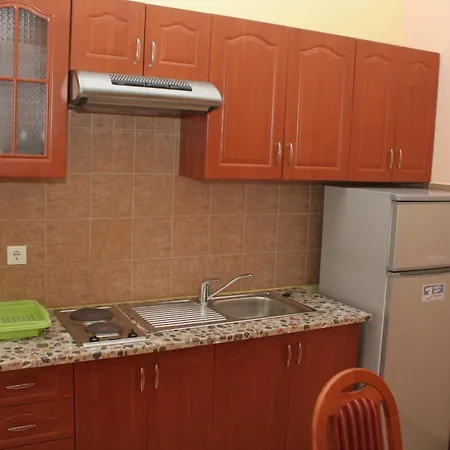 Apartment By The Sea - 3098 *