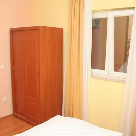 Apartament By The Sea - 3098 Rogoznica (Sibenik-Knin)