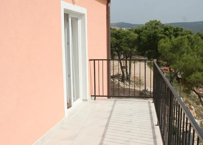 Apartamento By The Sea - 3098 *