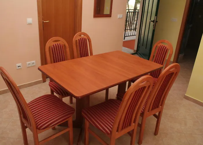 Apartamento By The Sea - 3098 *